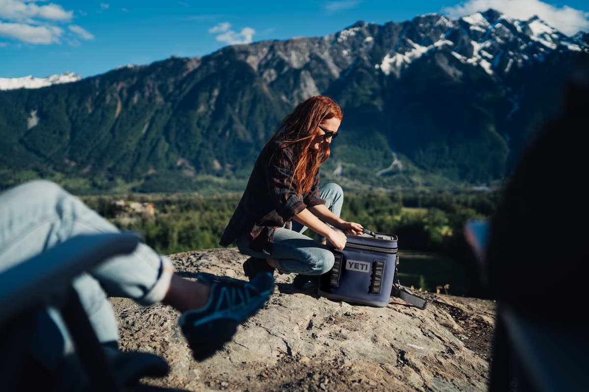 Testbericht - YETI Hopper Flip 12: Leichte Outdoor-Kühlbox mit enormer Kühl- oder Wärmeleistung