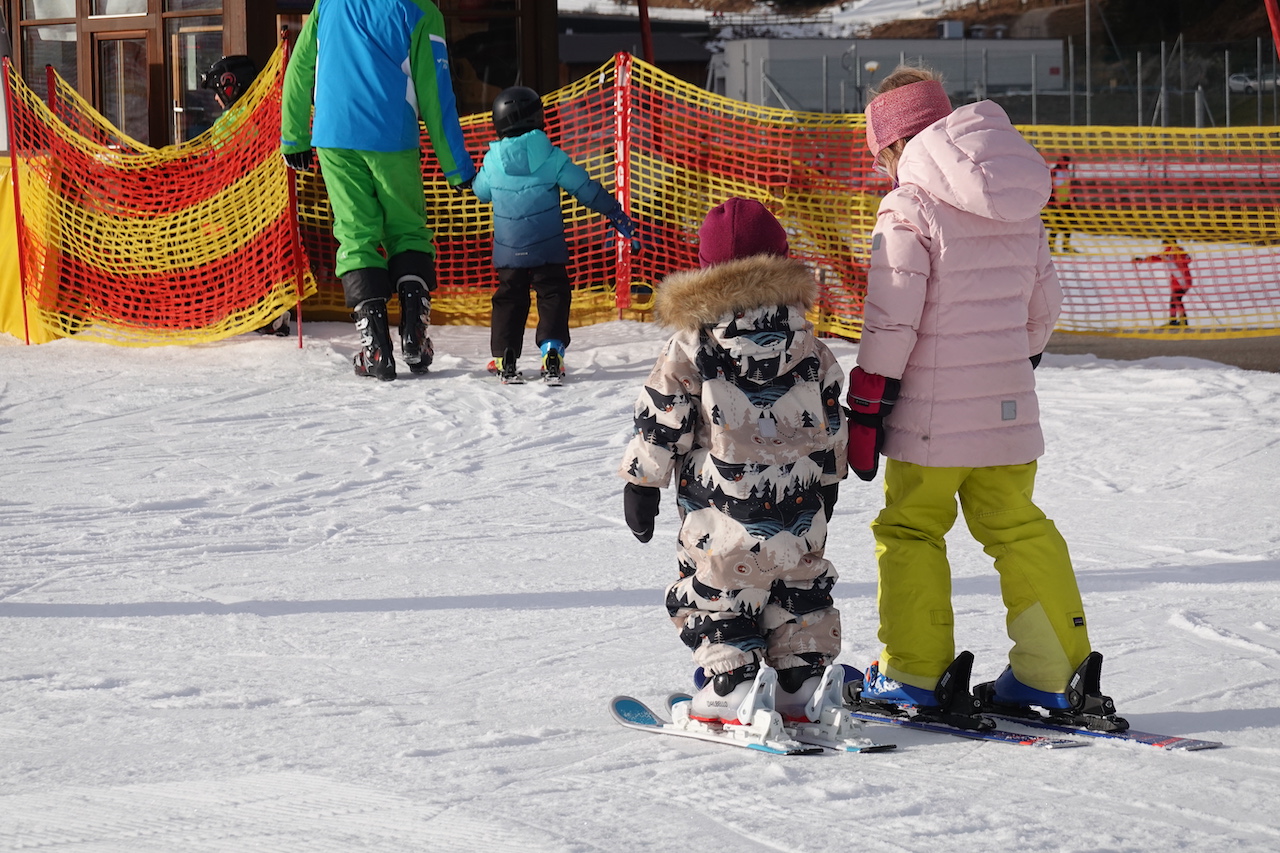 Testbericht - Reima: Funktionale Ski-Kombis, Alltags-Outfits und Schneeoveralls für Kids - und unendlichen Winterspaß