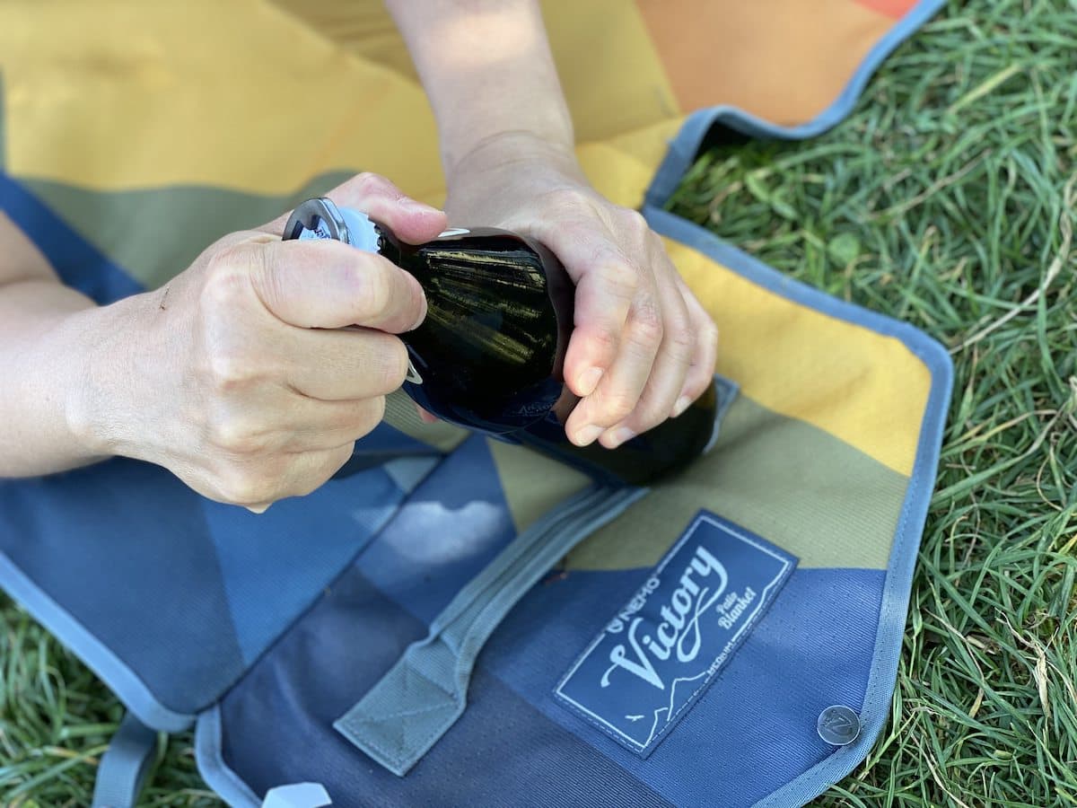 Testbericht - NEMO Victory Patio Blanket: Wasserabweisende Picknick-Decke mit praktischen Features