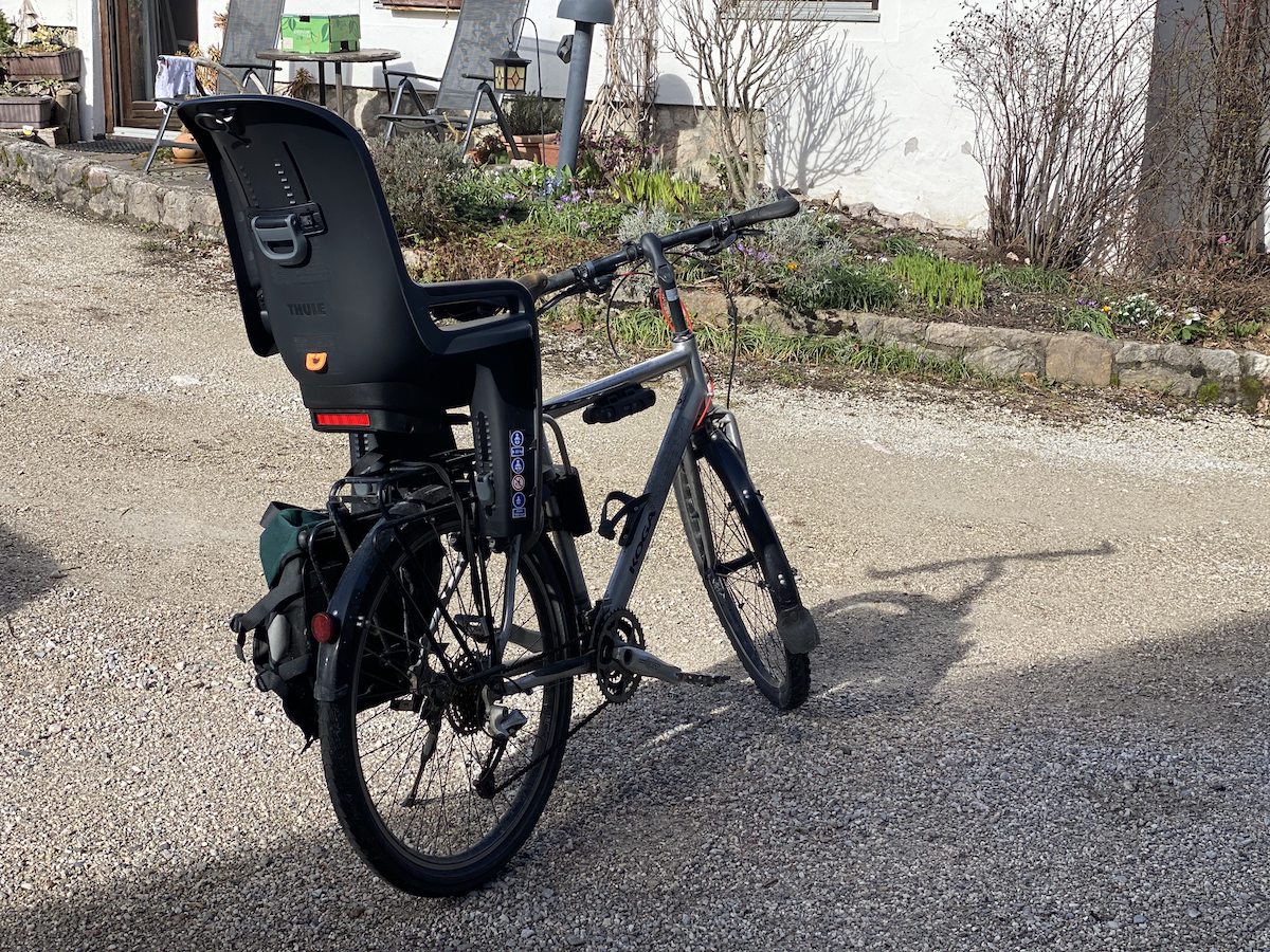 Testbericht - Thule RideAlong 2: Neigbarer Kinderfahrradsitz für ausgedehnte Radltouren