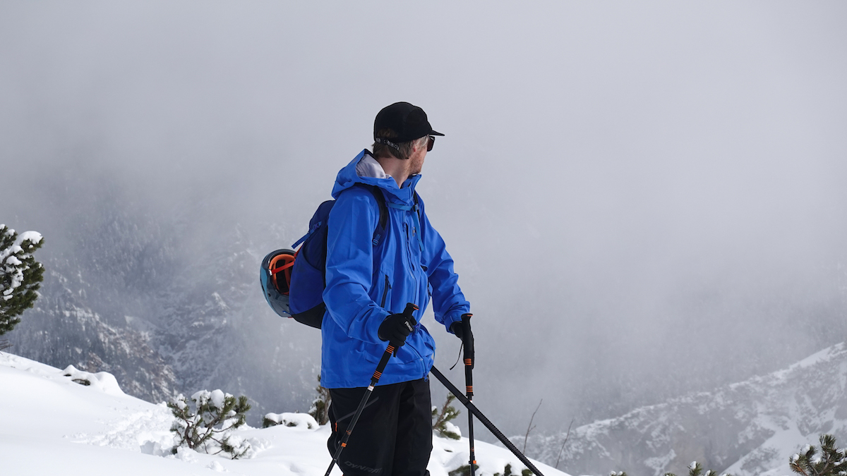 Testbericht – Helly Hansen Verglas Backcountry Ski Shell Jacket: Bequeme und wasserdichte Hardshell - leistungsstarke Skitourenjacke ohne PFC