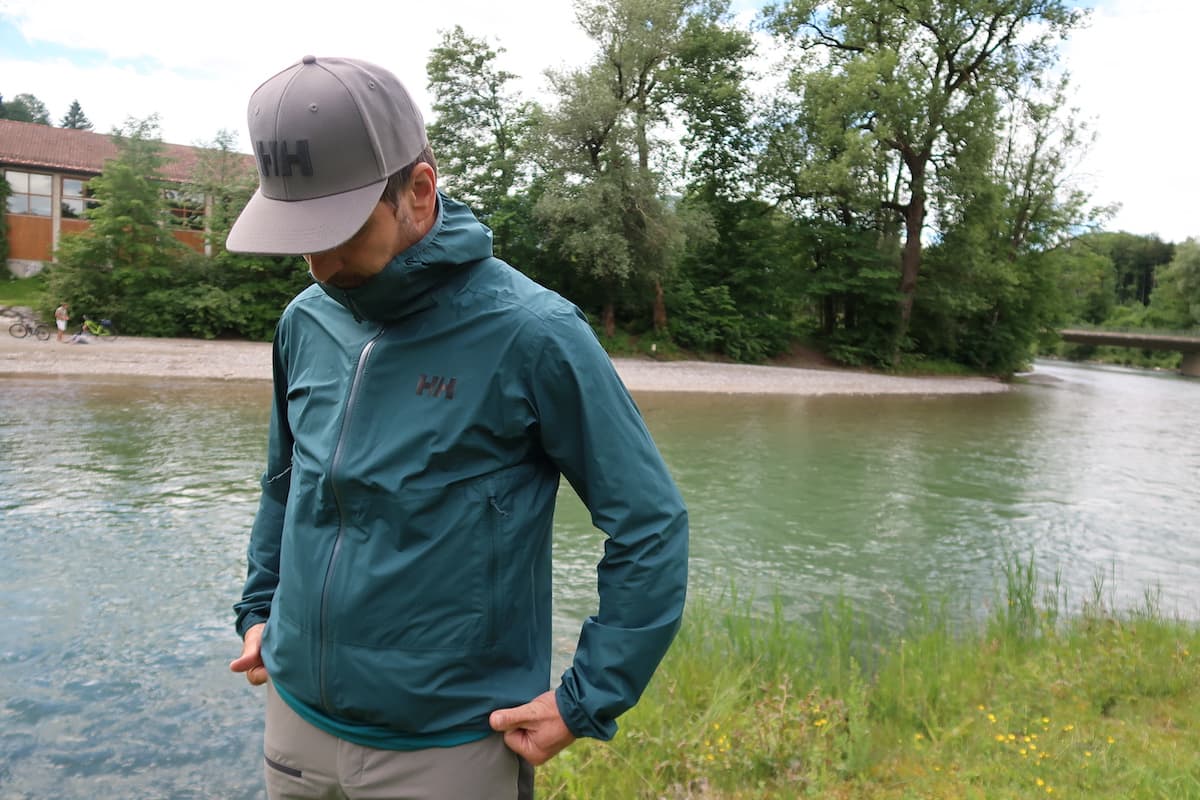 Testbericht - Helly Hansen: Leichte Outdoorbekleidung für die Wandersaison 2024