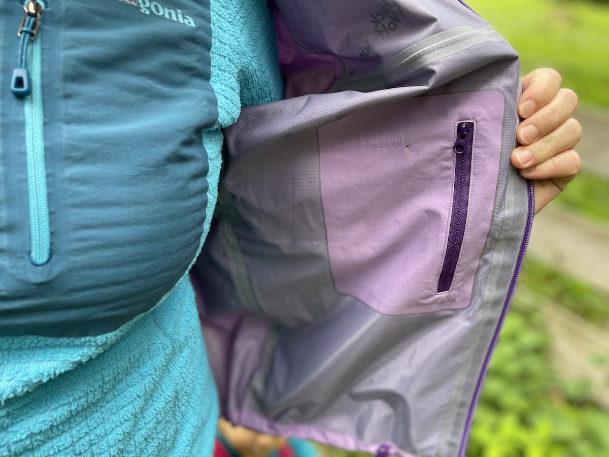 Testbericht - Jack Wolfskin Highest Peak 3L Jacket: Dreilagige Hardshell für nachhaltigen Wetterschutz