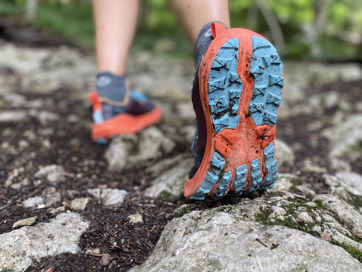Testbericht - Altra Experience Wild 2 (Damen): Breit aufgestellter Laufschuh mit viel Komfort und leichtem Rockershape