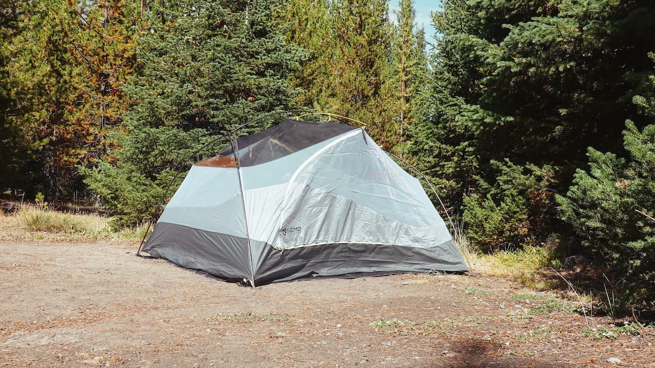 Testbericht – NEMO Dagger Osmo 3P: Leichtes Zelt für mehrtägige Trekkingtouren